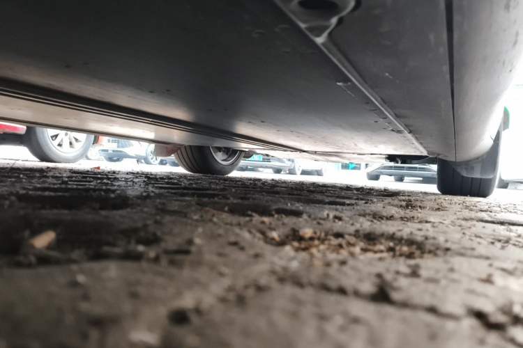 Used Tesla Model Y 2023 Rear-Wheel-Drive Version Chassis Rear Right