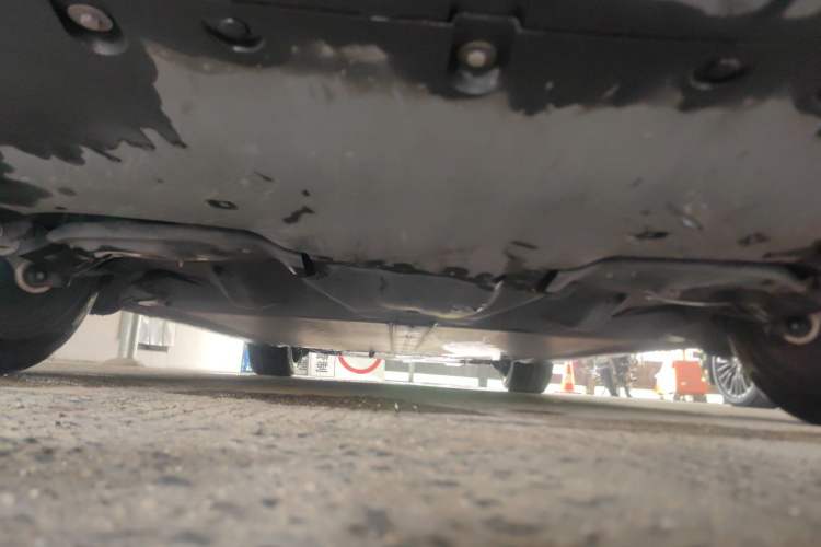 Used Tesla Model Y 2023 Long-Range All-Wheel-Drive Version Chassis Rear