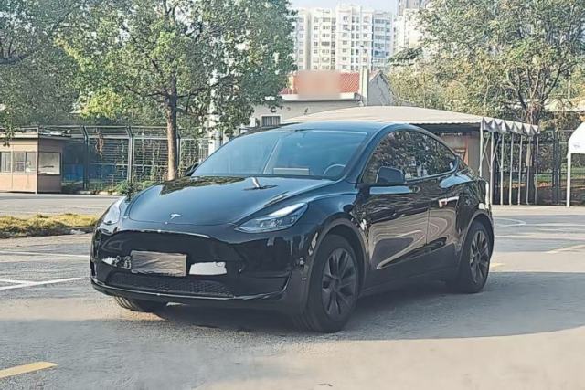Used Tesla Model Y 2023 Rear-Wheel-Drive Version