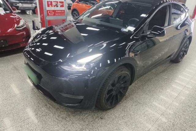 Used Tesla Model Y 2023 Long-Range All-Wheel-Drive Version