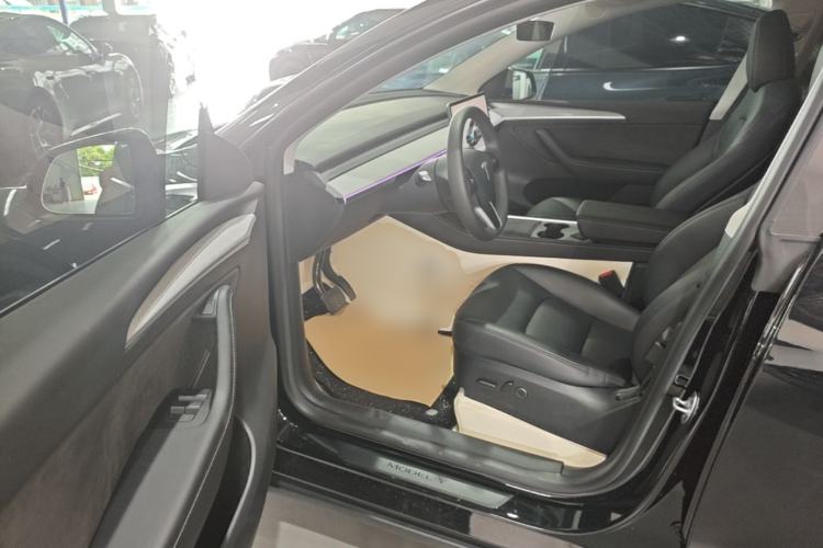 Used Tesla Model Y 2023 Rear-Wheel-Drive Version Driver Seat