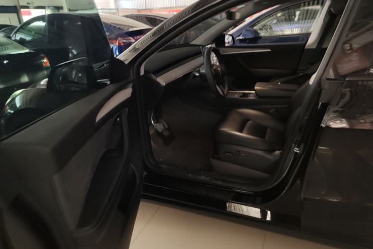 Used Tesla Model Y 2023 Rear-Wheel-Drive Version Driver Seat