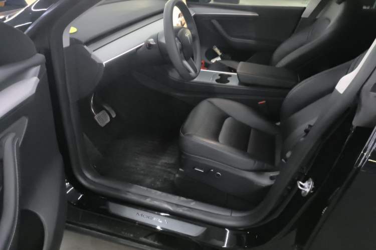 Used Tesla Model Y 2023 Rear-Wheel-Drive Version Driver Seat