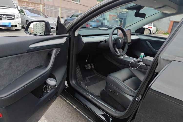 Used Tesla Model Y 2023 Rear-Wheel-Drive Version Driver Seat