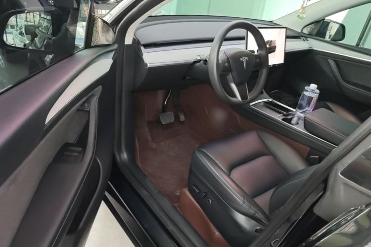 Used Tesla Model Y 2023 Rear-Wheel-Drive Version Driver Seat