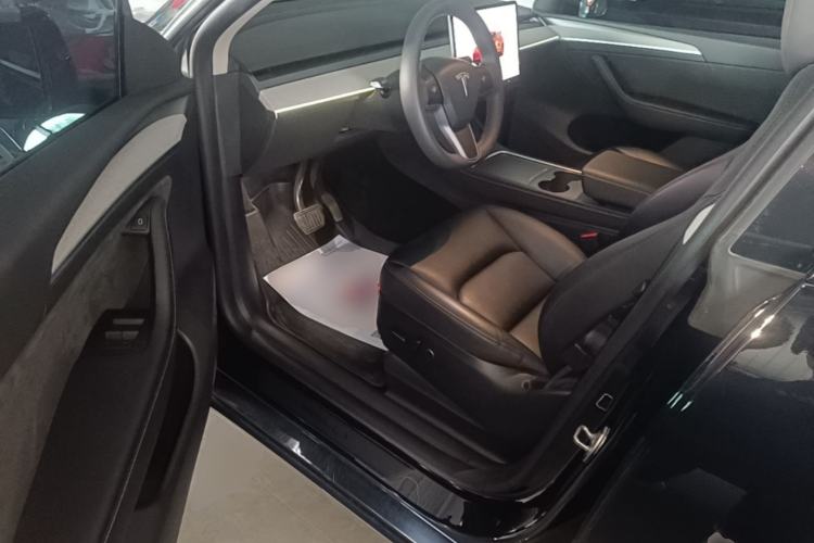 Used Tesla Model Y 2023 Rear-Wheel-Drive Version Driver Seat