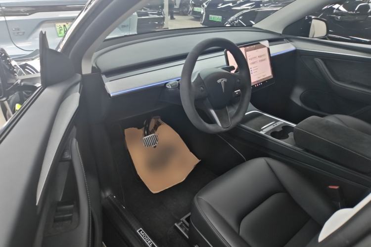 Used Tesla Model Y 2023 Rear-Wheel-Drive Version Driver Seat