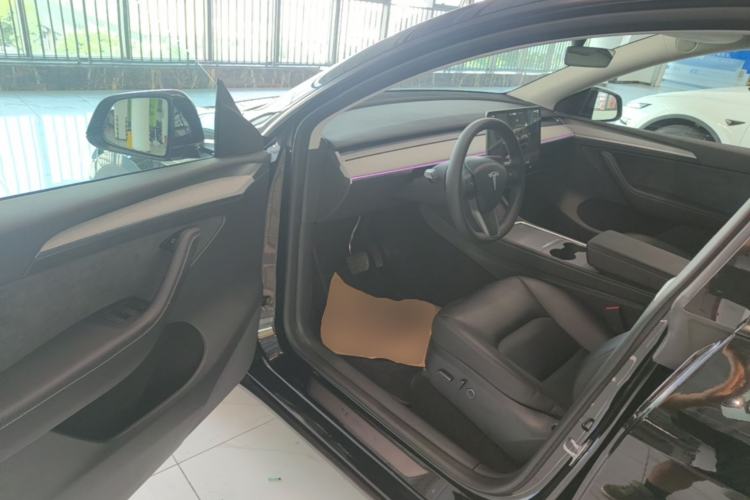 Used Tesla Model Y 2023 Rear-Wheel-Drive Version Driver Seat