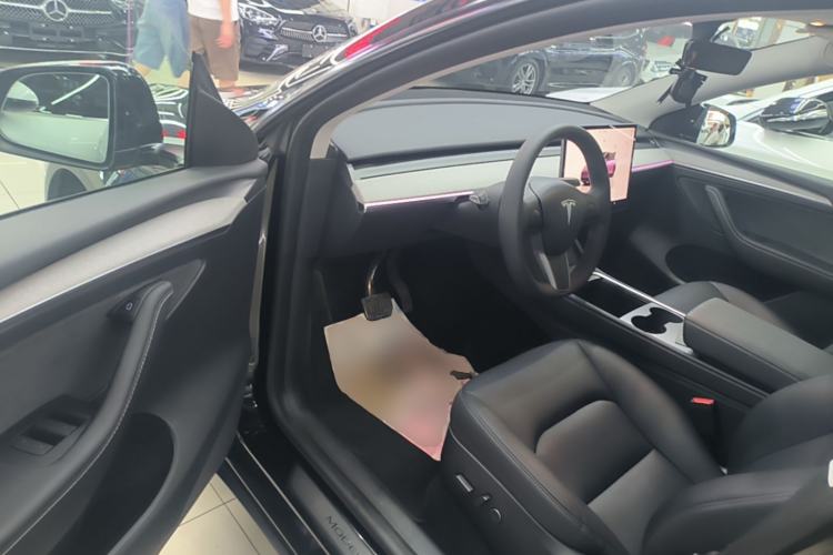 Used Tesla Model Y 2023 Rear-Wheel-Drive Version Driver Seat