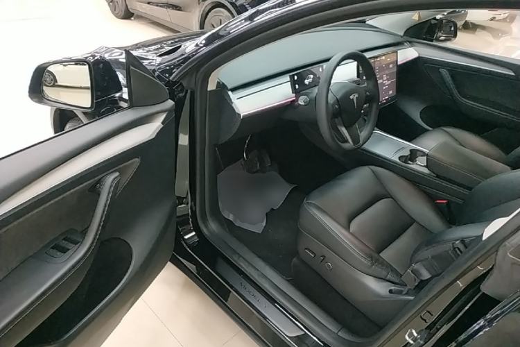 Used Tesla Model Y 2023 Rear-Wheel-Drive Version Driver Seat