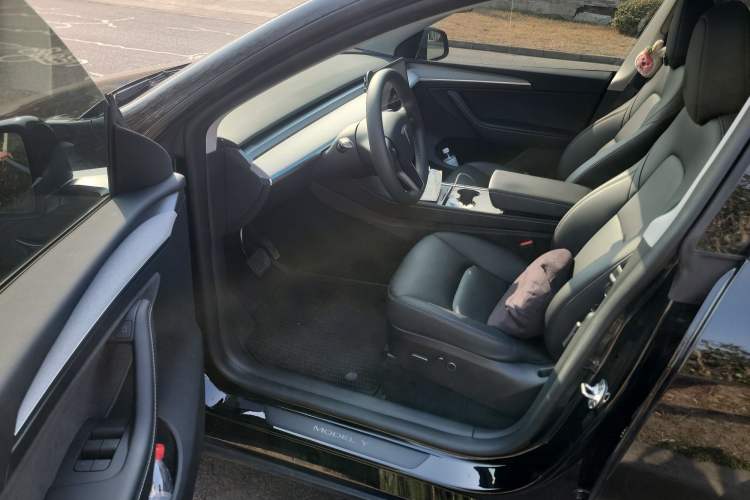 Used Tesla Model Y 2023 Rear-Wheel-Drive Version Driver Seat