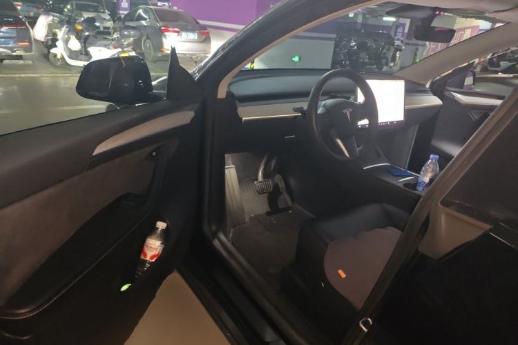 Used Tesla Model Y 2023 Rear-Wheel-Drive Version Driver Seat