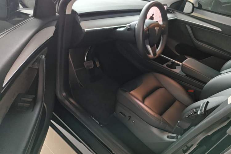 Used Tesla Model Y 2023 Rear-Wheel-Drive Version Driver Seat