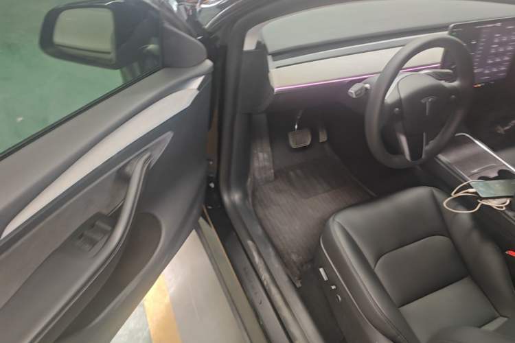 Used Tesla Model Y 2023 Rear-Wheel-Drive Version Driver Seat