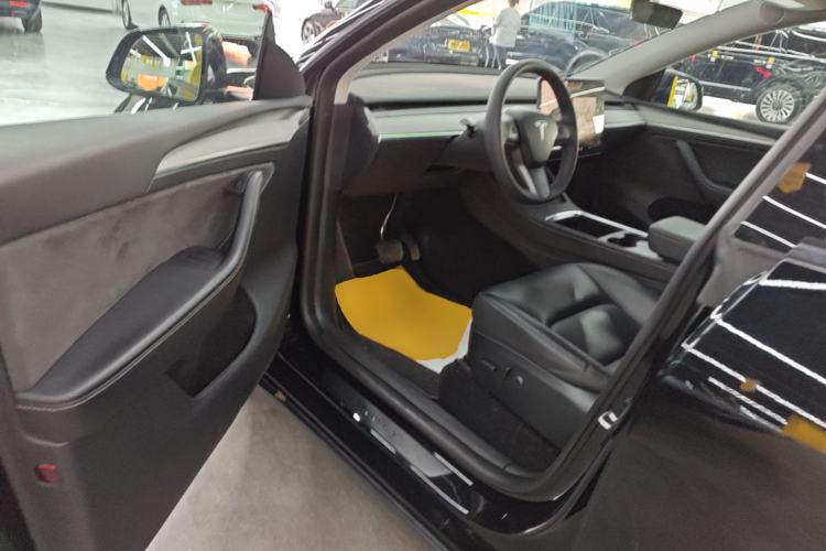 Used Tesla Model Y 2023 Rear-Wheel-Drive Version Driver Seat