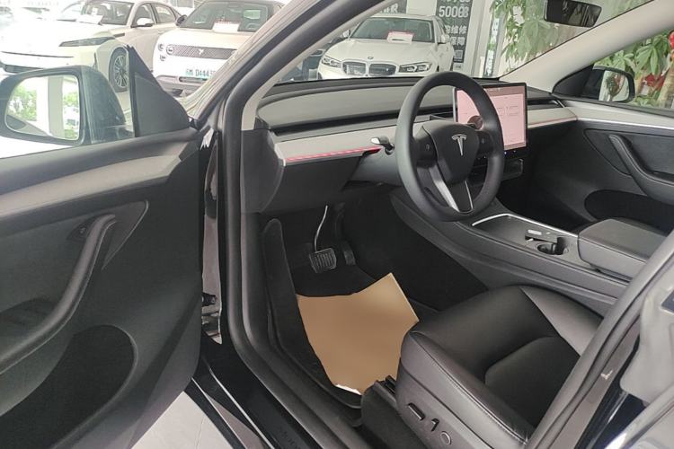 Used Tesla Model Y 2023 Rear-Wheel-Drive Version Driver Seat