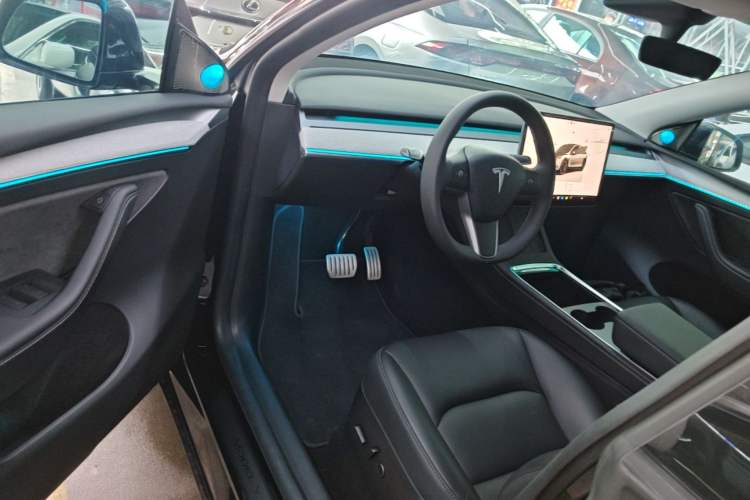 Used Tesla Model Y 2023 High-Performance All-Wheel-Drive Version Driver Seat