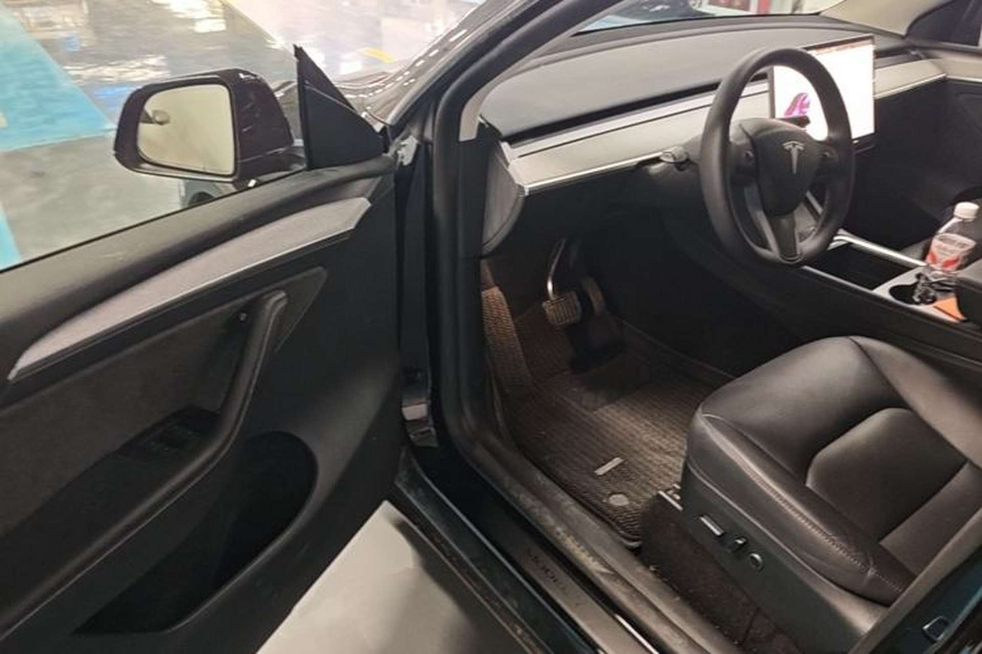 Used Tesla Model Y 2023 Rear-Wheel-Drive Version Driver Seat
