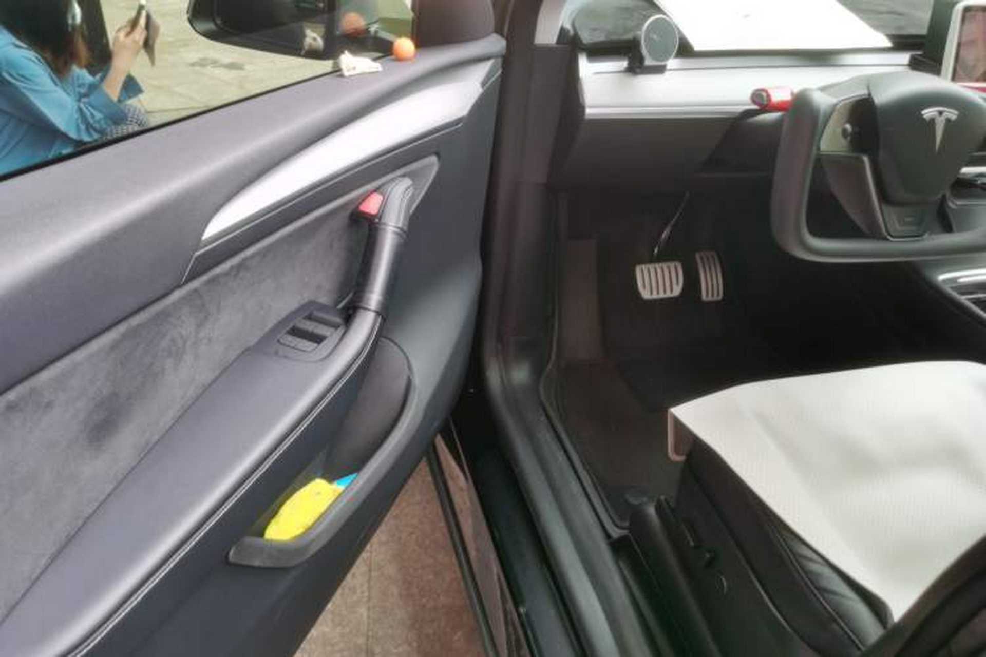 Used Tesla Model Y 2023 High-Performance All-Wheel-Drive Version Driver Seat