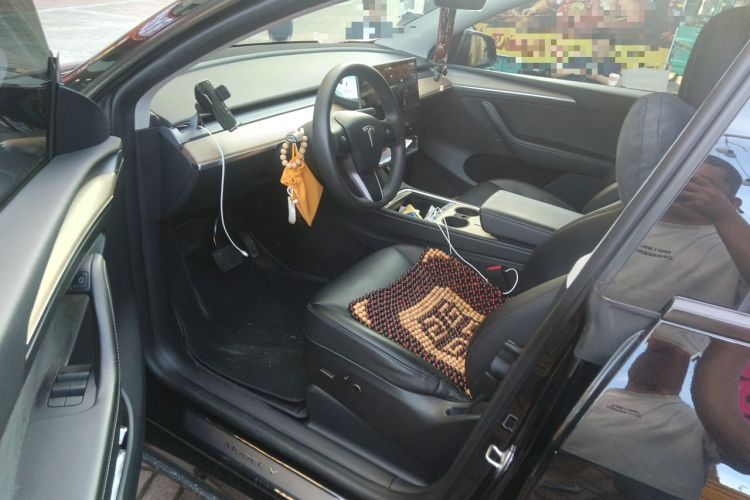 Used Tesla Model Y 2023 Rear-Wheel-Drive Version Driver Seat