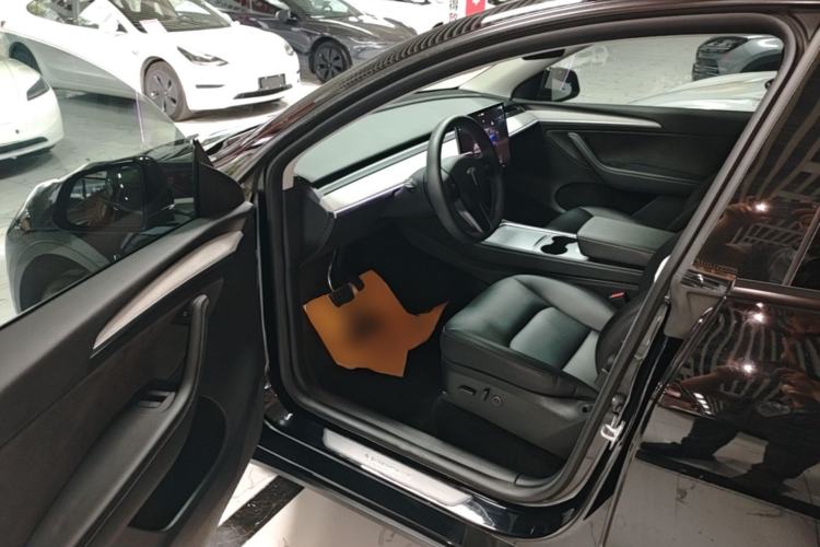 Used Tesla Model Y 2023 Rear-Wheel-Drive Version Driver Seat