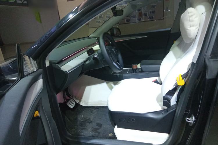 Used Tesla Model Y 2023 High-Performance All-Wheel-Drive Version Driver Seat