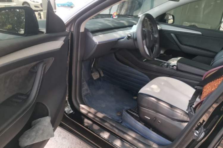 Used Tesla Model Y 2023 Rear-Wheel-Drive Version Driver Seat