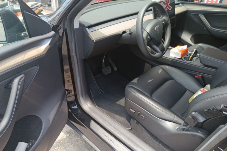 Used Tesla Model Y 2023 Rear-Wheel-Drive Version Driver Seat