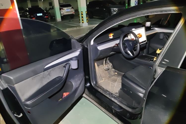 Used Tesla Model Y 2023 Rear-Wheel-Drive Version Driver Seat