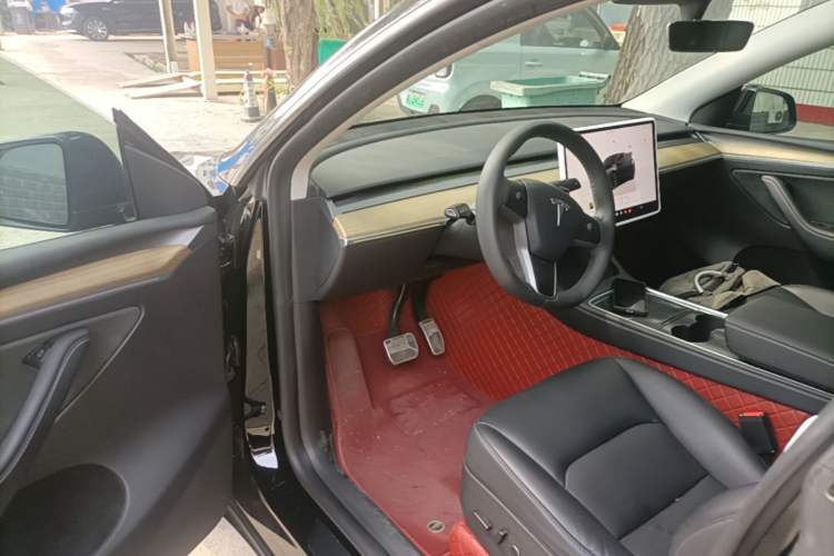 Used Tesla Model Y 2023 Rear-Wheel-Drive Version Driver Seat