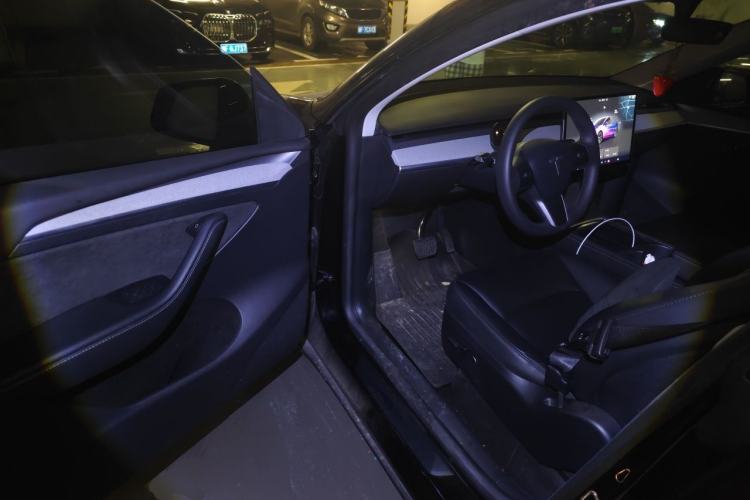 Used Tesla Model Y 2023 Rear-Wheel-Drive Version Driver Seat