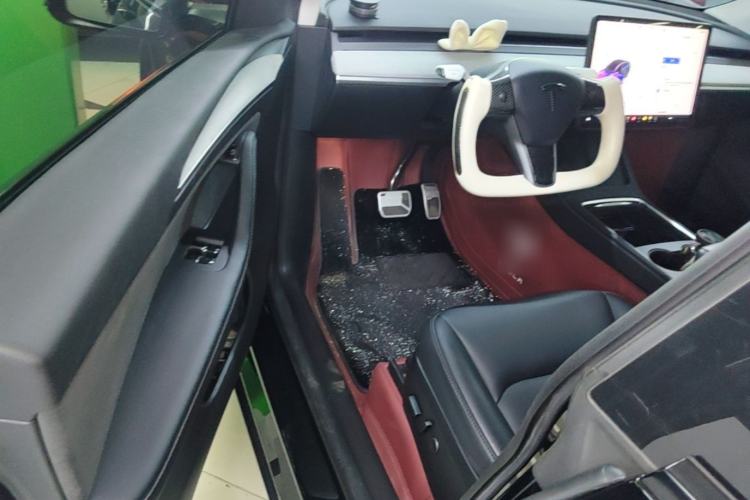 Used Tesla Model Y 2023 Rear-Wheel-Drive Version Driver Seat