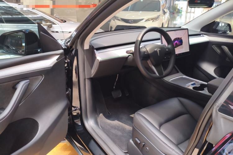 Used Tesla Model Y 2023 Rear-Wheel-Drive Version Driver Seat