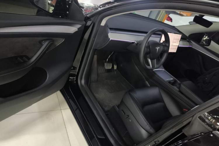 Used Tesla Model Y 2023 Rear-Wheel-Drive Version Driver Seat