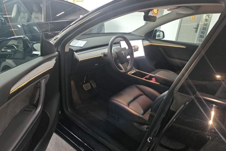 Used Tesla Model Y 2023 Rear-Wheel-Drive Version Driver Seat