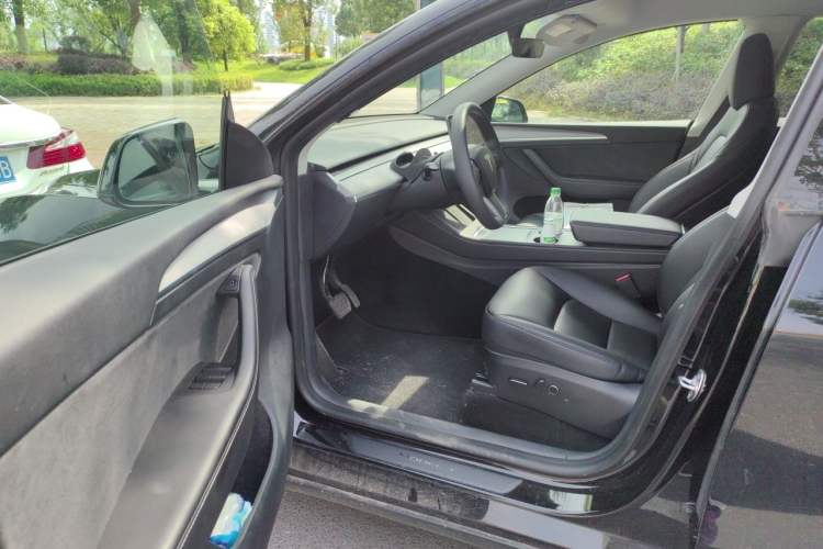 Used Tesla Model Y 2023 Rear-Wheel-Drive Version Driver Seat