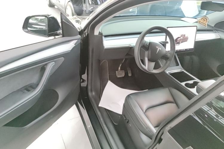 Used Tesla Model Y 2023 Rear-Wheel-Drive Version Driver Seat