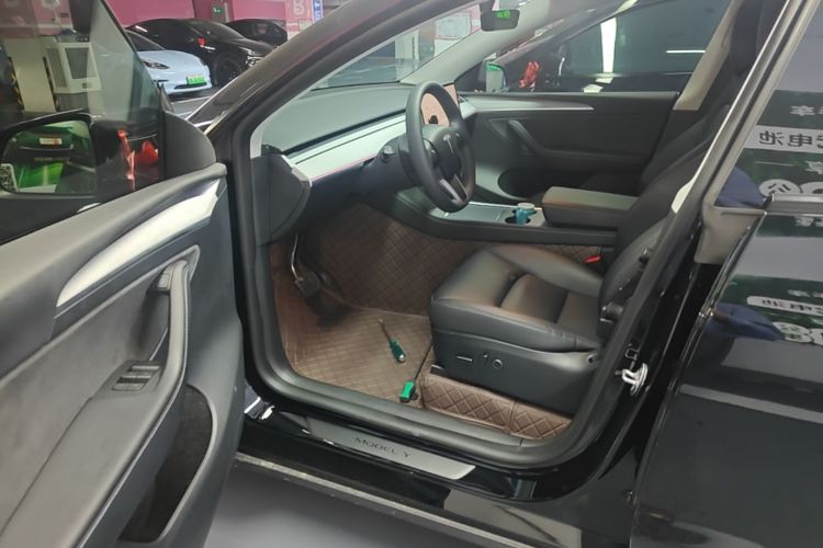 Used Tesla Model Y 2023 Rear-Wheel-Drive Version Driver Seat