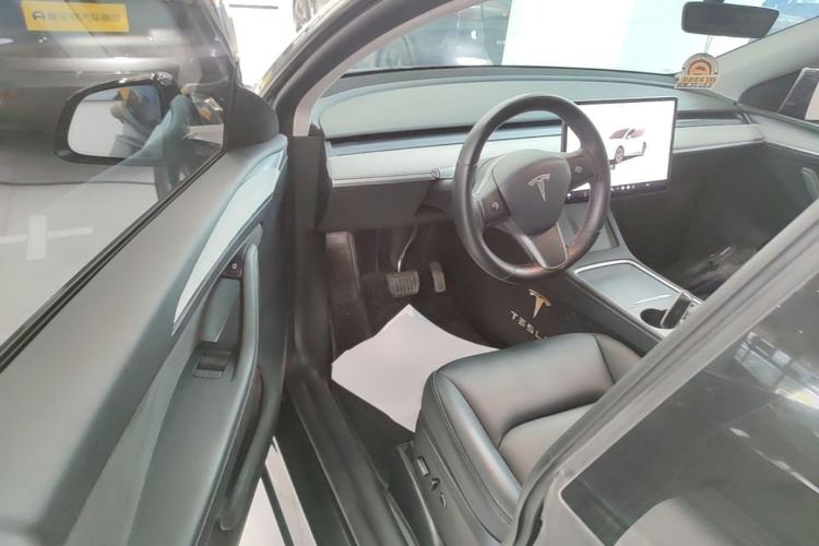Used Tesla Model Y 2023 Rear-Wheel-Drive Version Driver Seat