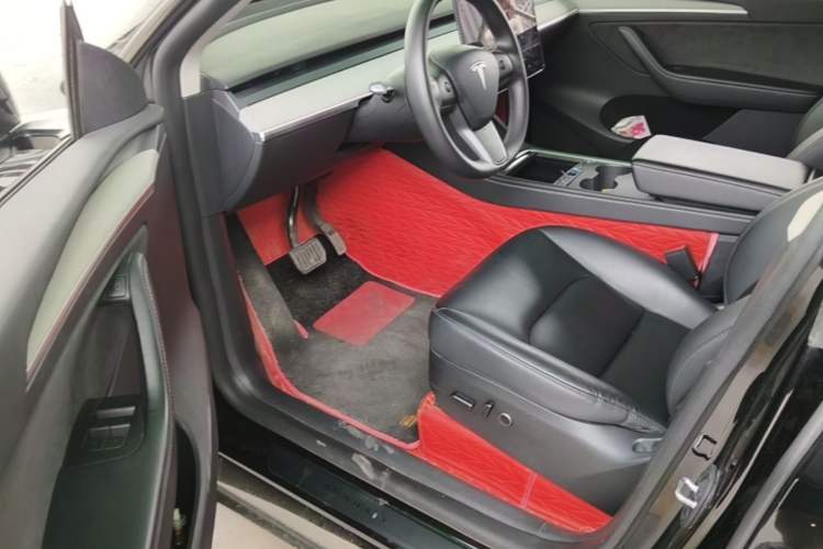 Used Tesla Model Y 2023 Rear-Wheel-Drive Version Driver Seat