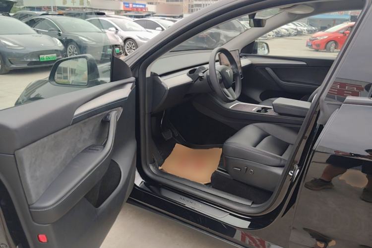 Used Tesla Model Y 2023 Rear-Wheel-Drive Version Driver Seat