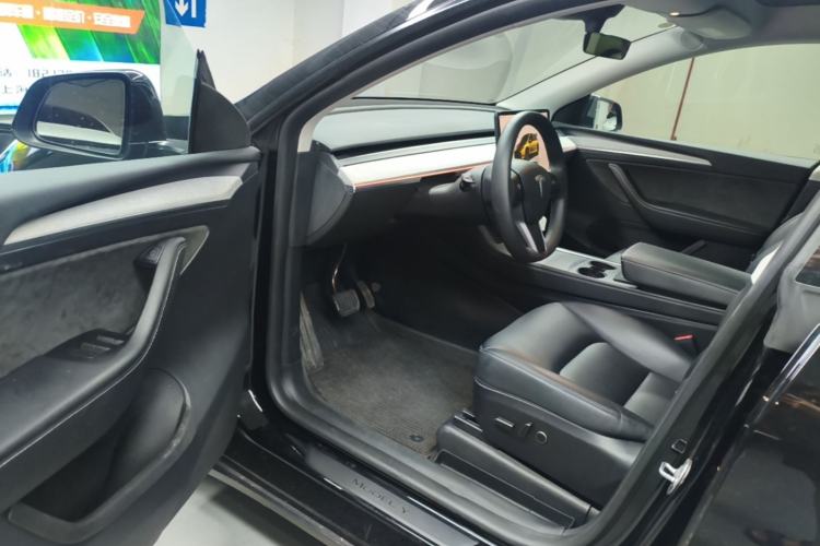 Used Tesla Model Y 2023 Rear-Wheel-Drive Version Driver Seat