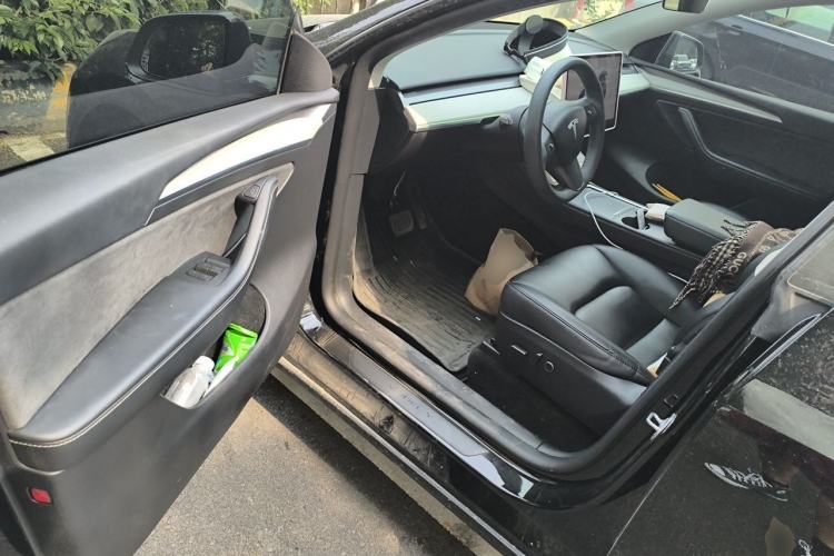 Used Tesla Model Y 2023 Rear-Wheel-Drive Version Driver Seat