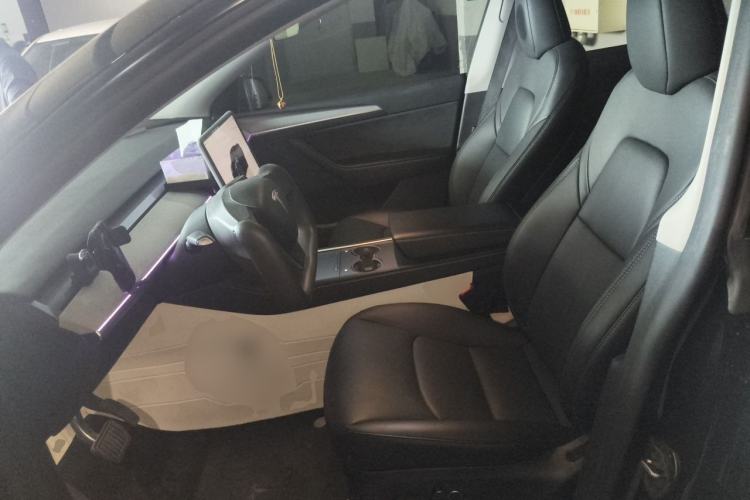 Used Tesla Model Y 2023 Long-Range All-Wheel-Drive Version Driver Seat