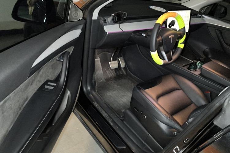 Used Tesla Model Y 2023 Rear-Wheel-Drive Version Driver Seat