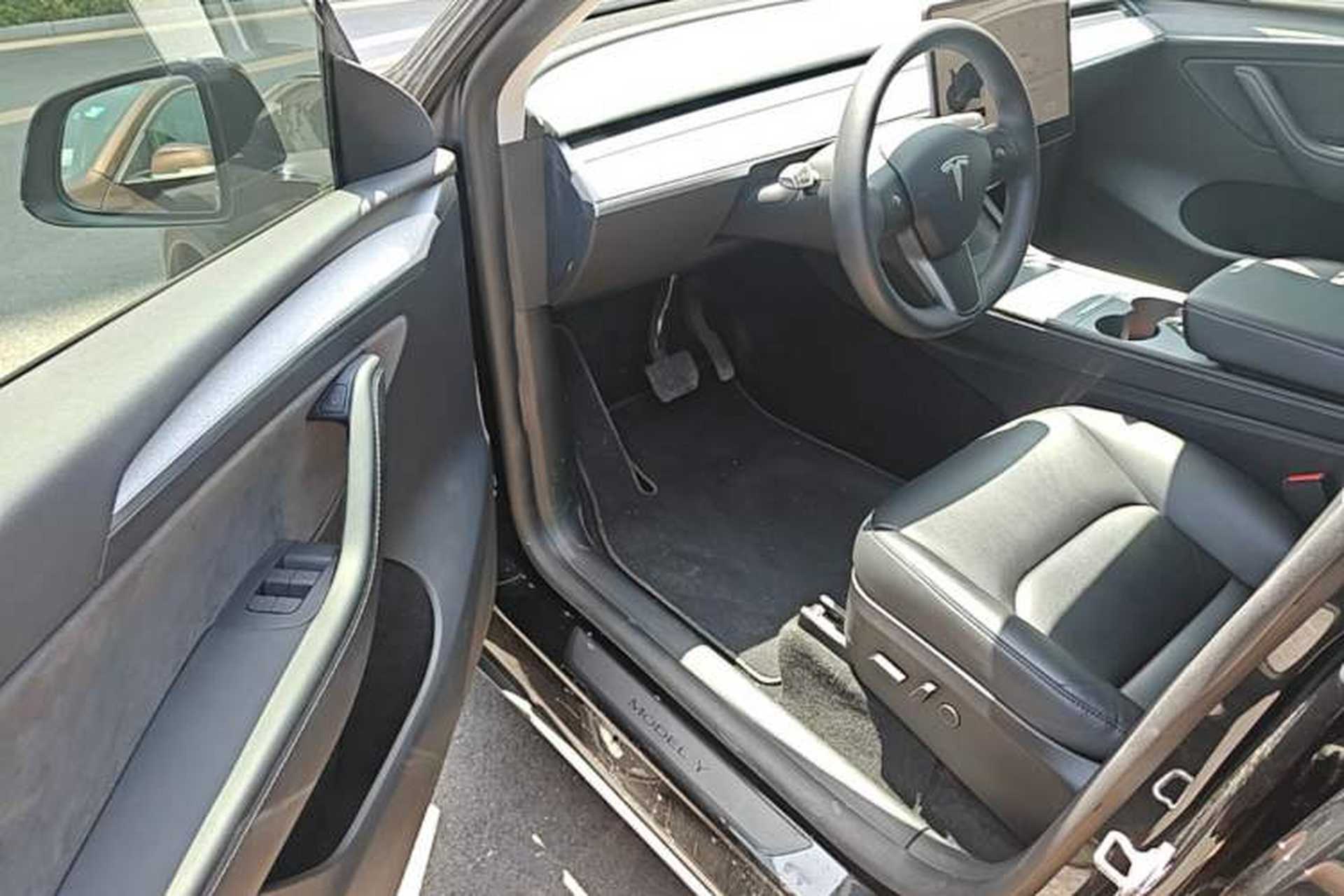 Used Tesla Model Y 2023 Rear-Wheel-Drive Version Driver Seat