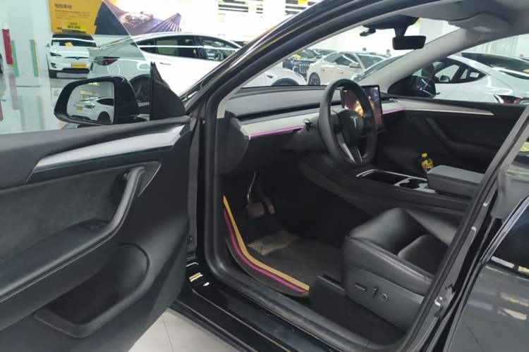 Used Tesla Model Y 2023 Rear-Wheel-Drive Version Driver Seat
