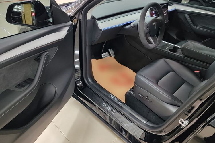 Used Tesla Model Y 2023 Rear-Wheel-Drive Version Driver Seat