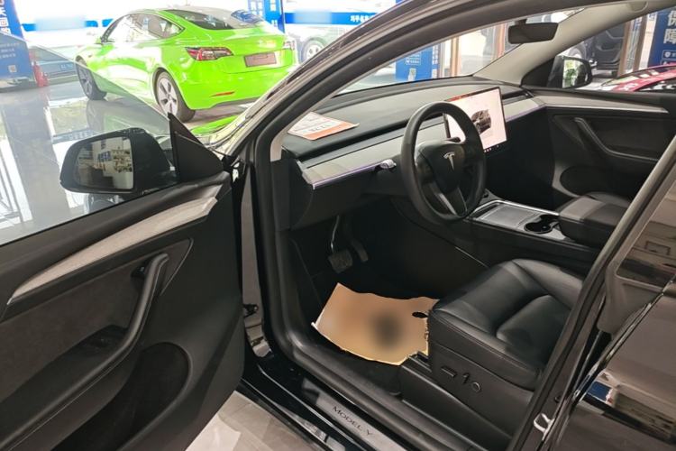 Used Tesla Model Y 2023 Rear-Wheel-Drive Version Driver Seat
