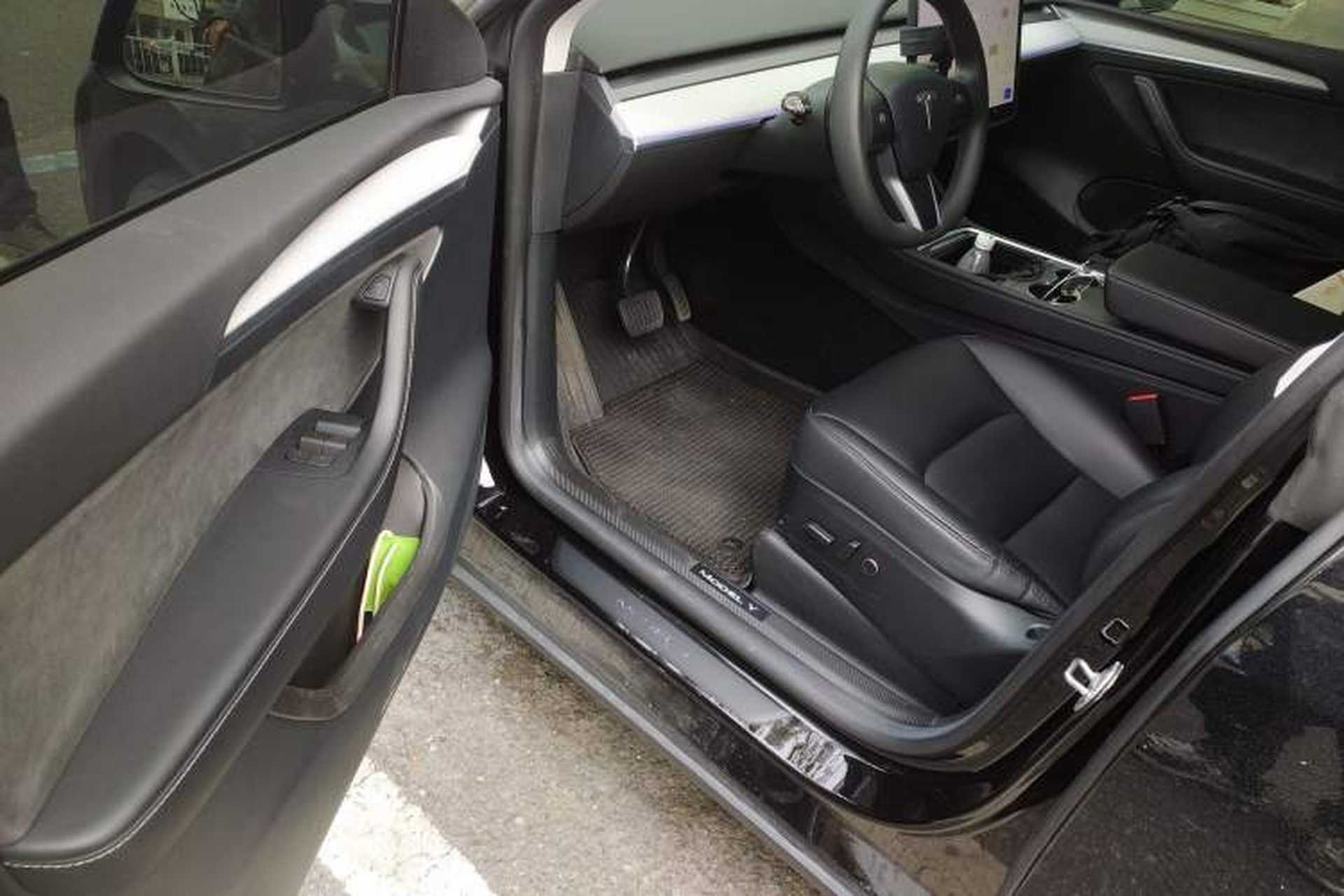 Used Tesla Model Y 2023 Rear-Wheel-Drive Version Driver Seat